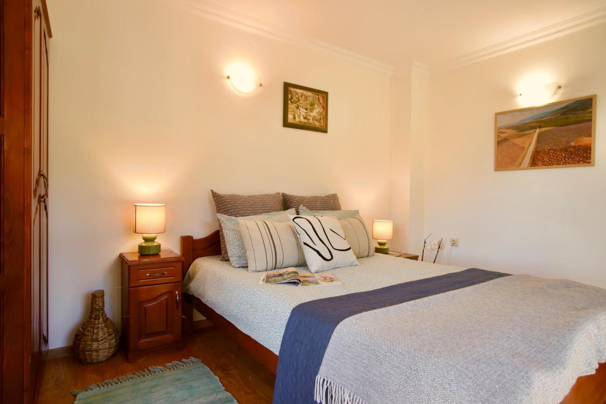 Iliikova House Hotel คาโลเฟอร์ ภายนอก รูปภาพ