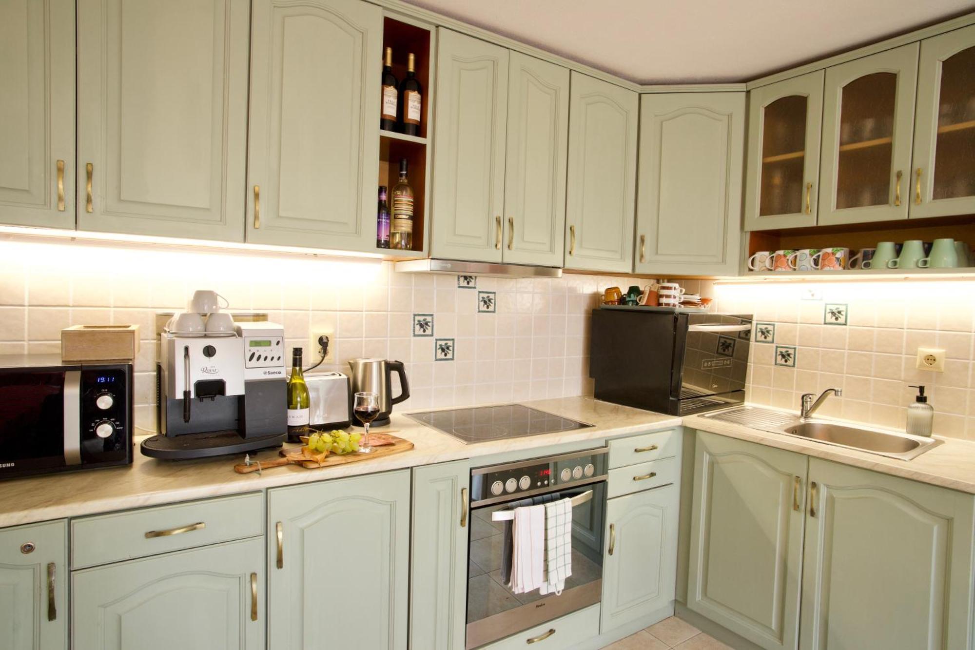 Iliikova House Hotel คาโลเฟอร์ ภายนอก รูปภาพ